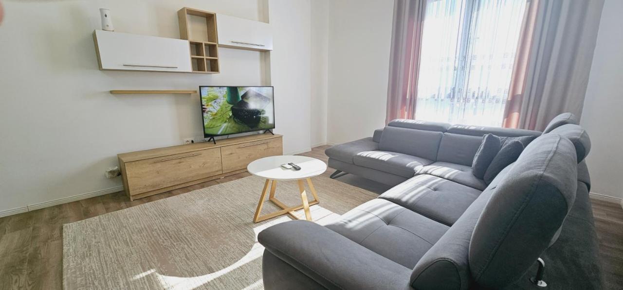 Myhouse At 21 Dhjetori Apartamento Tirana