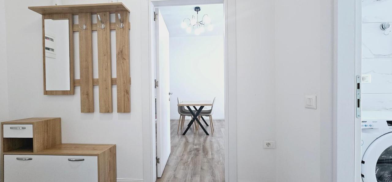 Myhouse At 21 Dhjetori Apartamento *