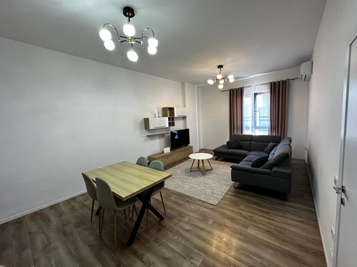 Apartament Myhouse At 21 Dhjetori *